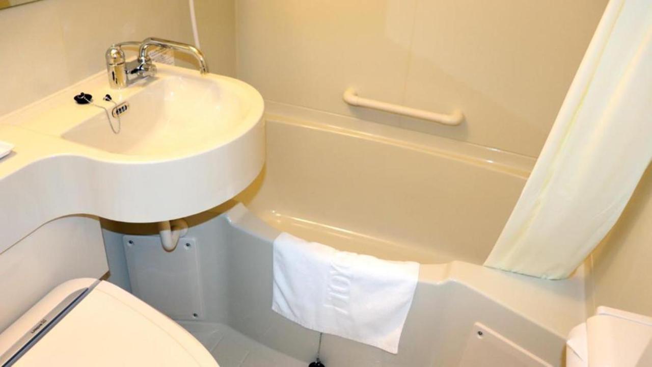 Toyoko Inn Osaka Hankyu Juso-Eki Nishi-Guchi No.2 Zewnętrze zdjęcie