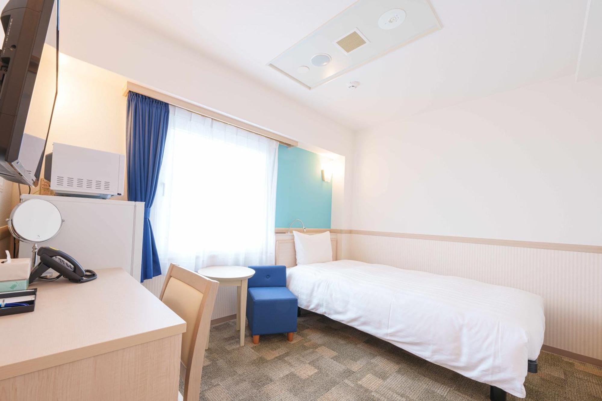 Toyoko Inn Osaka Hankyu Juso-Eki Nishi-Guchi No.2 Zewnętrze zdjęcie